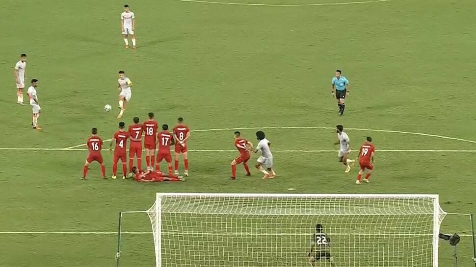 WATCH: Sunil Chhetri&#039;s stunning free-kick video in India&#039;s win over Afghanistan goes viral