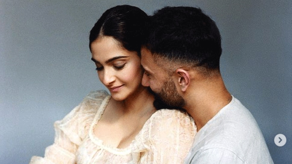 Sonam Kapoor, husband Anand Ahuja seal it with a kiss on Paris street, check out VIRAL pic