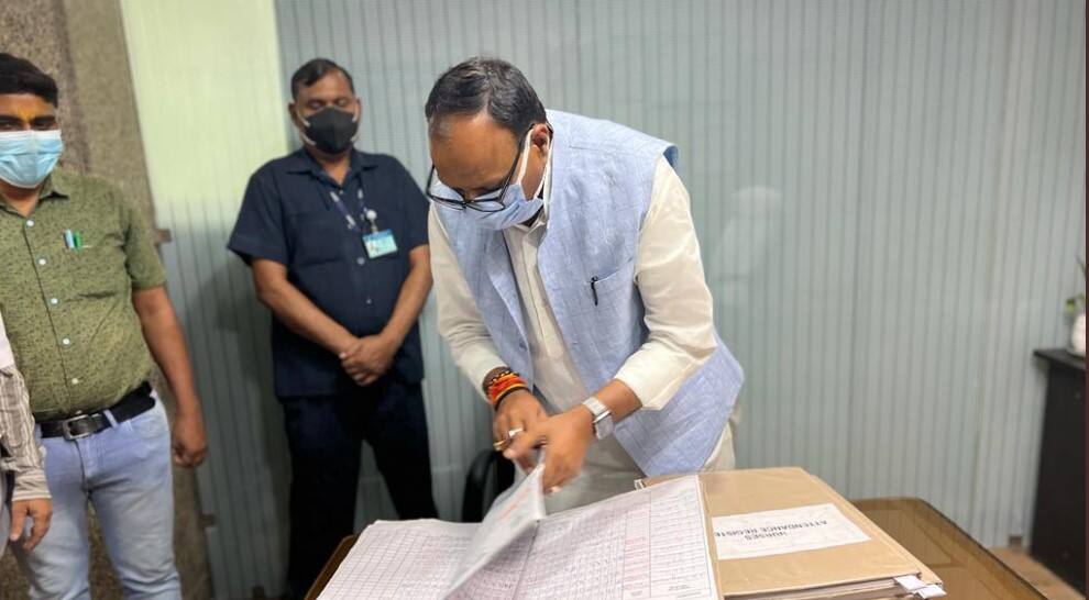 Noida: Deputy CM Brajesh Pathak SHOCKS govt hospital staff, makes surprise inspection, finds lapses