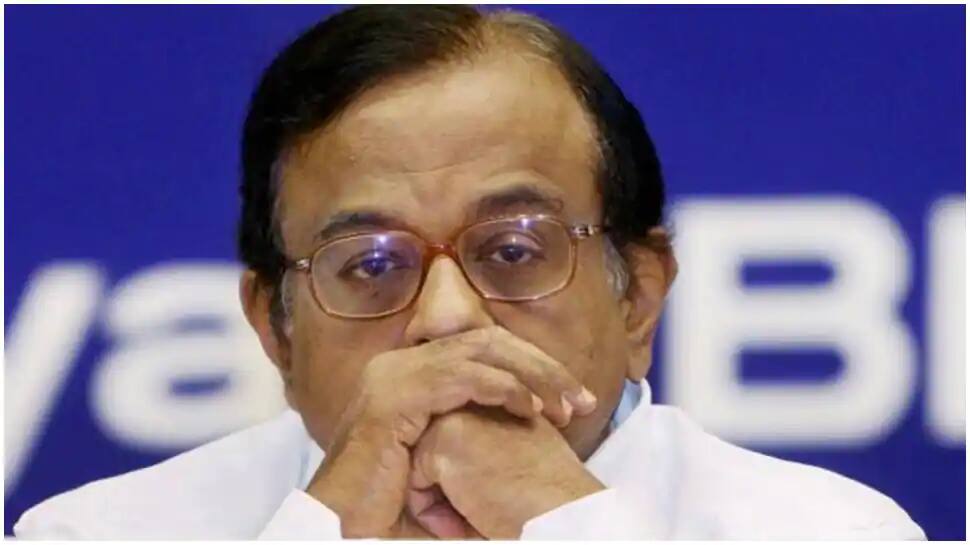 P Chidambaram&#039;s rib fractured, pushed by cops during Delhi protest: Congress