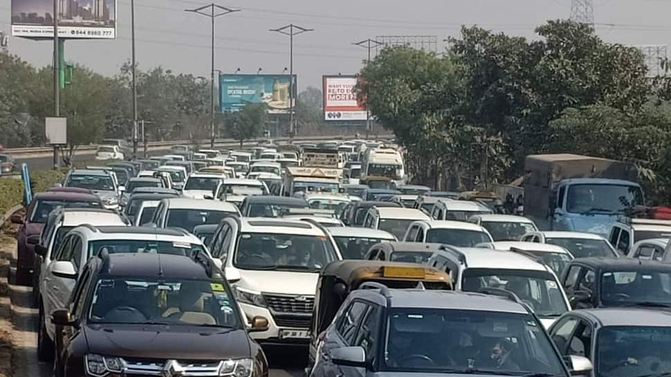 Congress march against ED: Delhi Police issues traffic advisory, AVOID these roads today