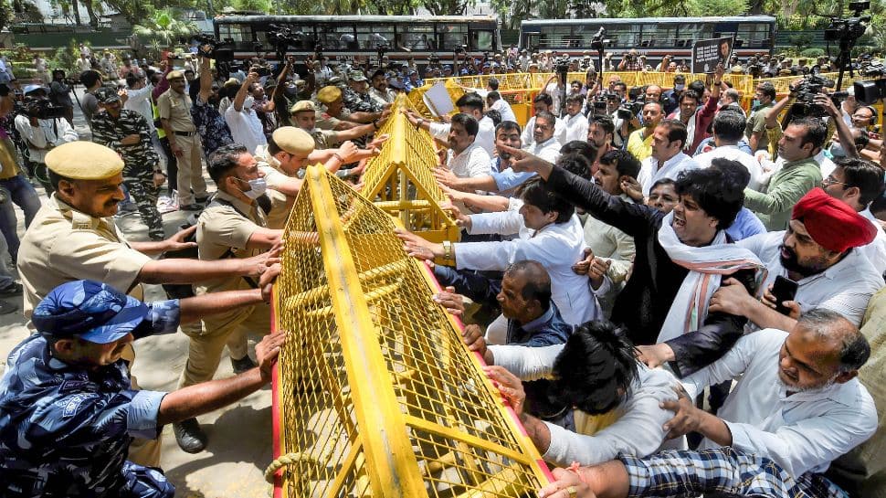 Rahul Gandhi ED inquiry: Congress alleges Delhi police &#039;entered office, beat up&#039; workers; cops deny