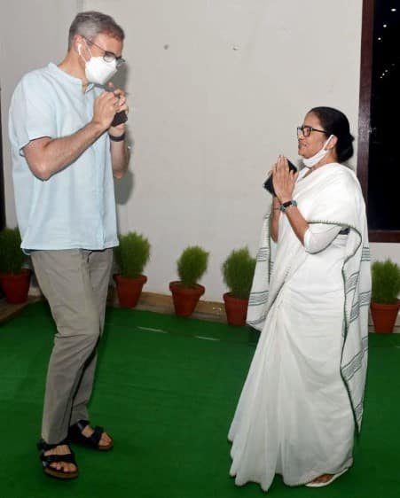 Mamata Banerjee welcomes Omar Abdullah