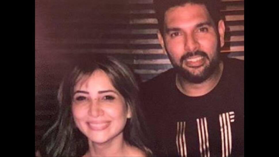 Yuvraj Singh dated Kim Sharma