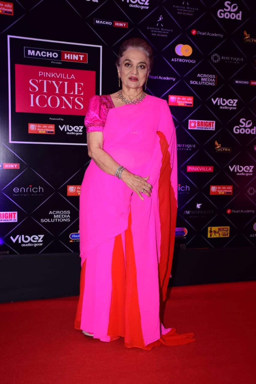 Veteran actress Asha Parekh at Pinkvilla Style Icons Awards