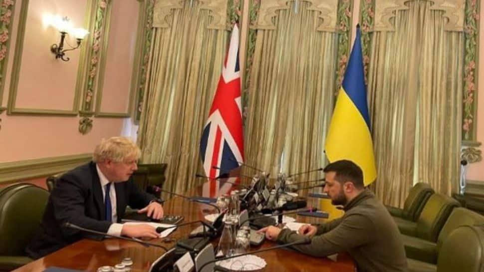 UK PM Boris Johnson travels to Kyiv to meet Ukrainian President Zelensky, discusses defense and security issues