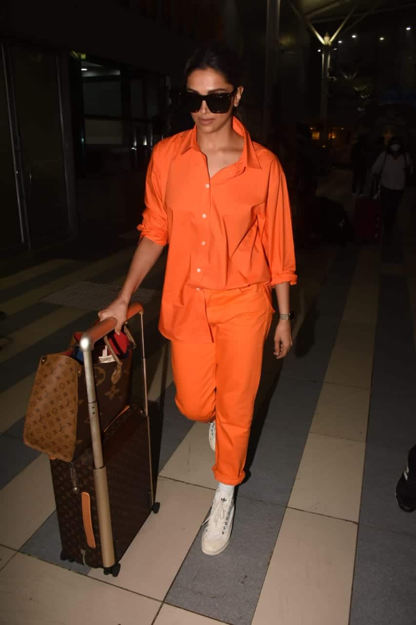 Deepika keeps it comfy at the airport