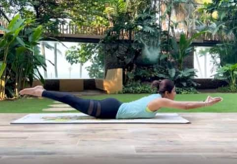 Shilpa Shetty's svelte body is all thanks to YOGA!