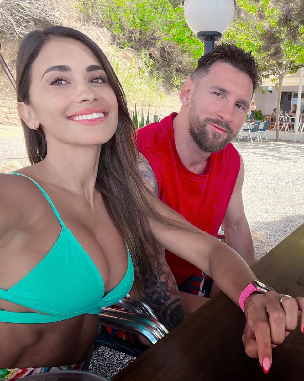 Lionel Messi and his entire family are on vacation in Ibiza