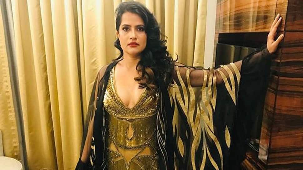 Piranka Chopra An Salman Khan Xxx Sax Com - Sona Mohapatra reveals she got 'rape threats, her pics morphed onto porn  sites for calling out Salman Khan! | People News | Zee News