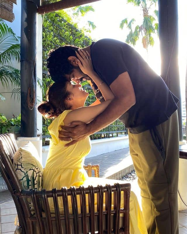 Nayanthara and Vignesh Shivan's loved-up pics!