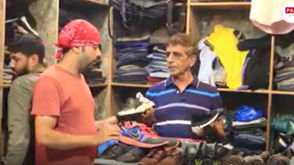 Asad Rauf, former ICC elite umpire caught in sex scandal, now sells shoes in Pakistan Asad Rauf, former ICC elite umpire caught in sex scandal, now sells shoes in Pakistan