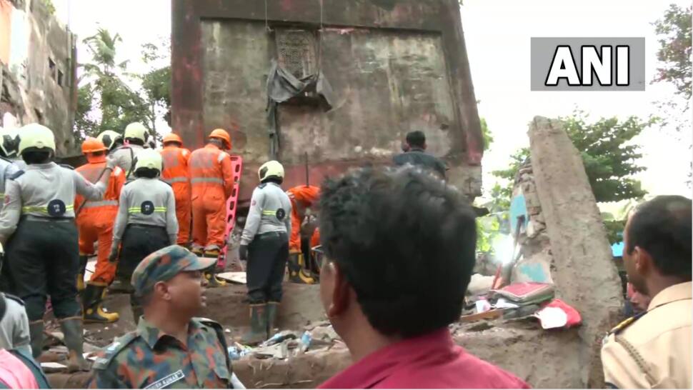 Four-storey building collapses in Mumbai, around 20-25 people likely trapped