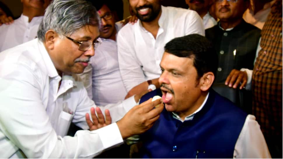 Maharashtra Political Crisis Live Updates: Governor accepts Uddhav Thackeray's resignation, asks him to stay as caretaker CM | India News - Vimarsana News