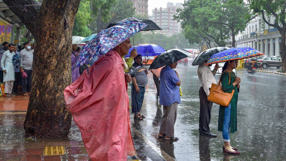 Delhi rains: Moderate showers hit city, read traffic advisory here