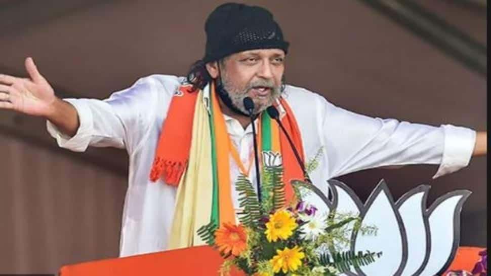 Mithun Chakraborty&#039;s arrival in Kolkata creates BUZZ around his evening visit to BJP office