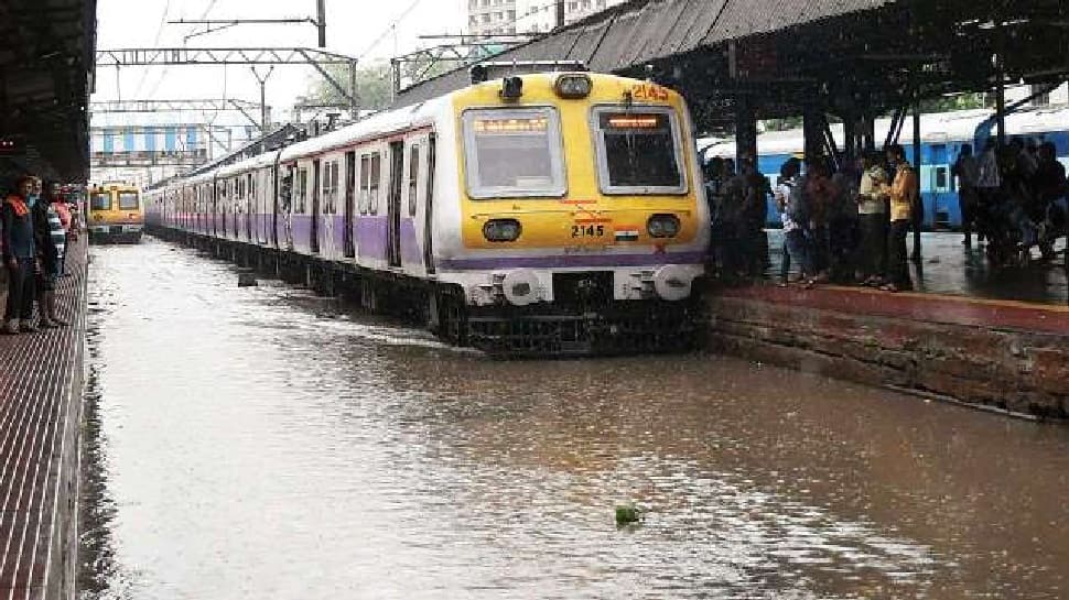 Indian Railways UPDATE: Mumbai local train services hit due to heavy rains, passengers stranded for hours