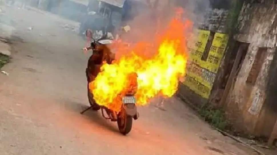 Ola, Okinawa, Pure EV gets show cause notice from govt on electric scooter fires