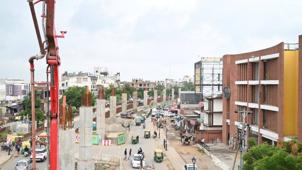 Agra metro expected to enhance city&#039;s image and socioeconomic development