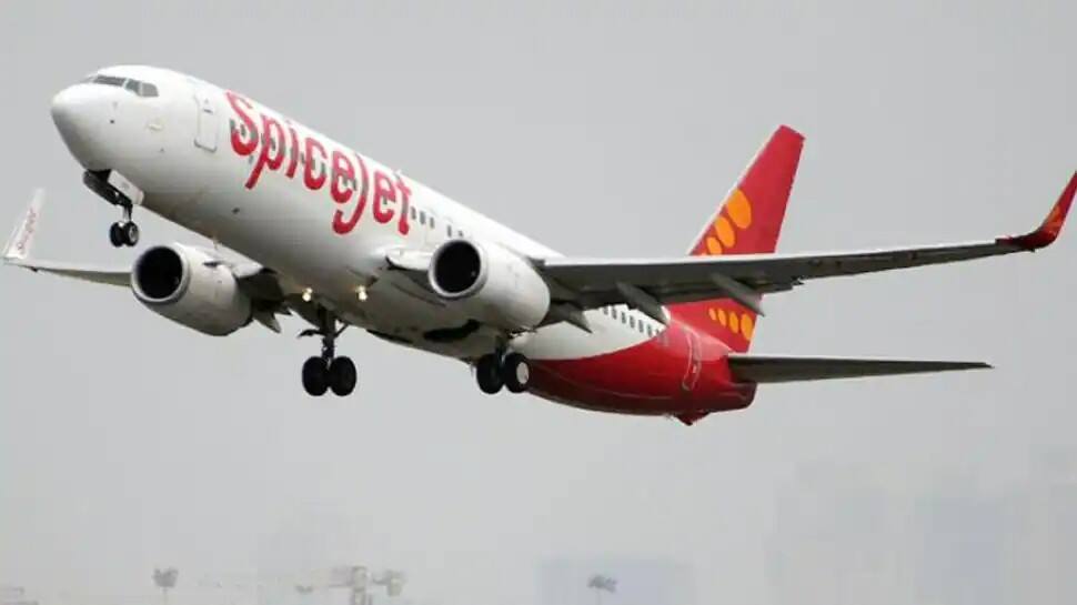 SpiceJet plane lands in Mumbai after windshield cracks mid-air