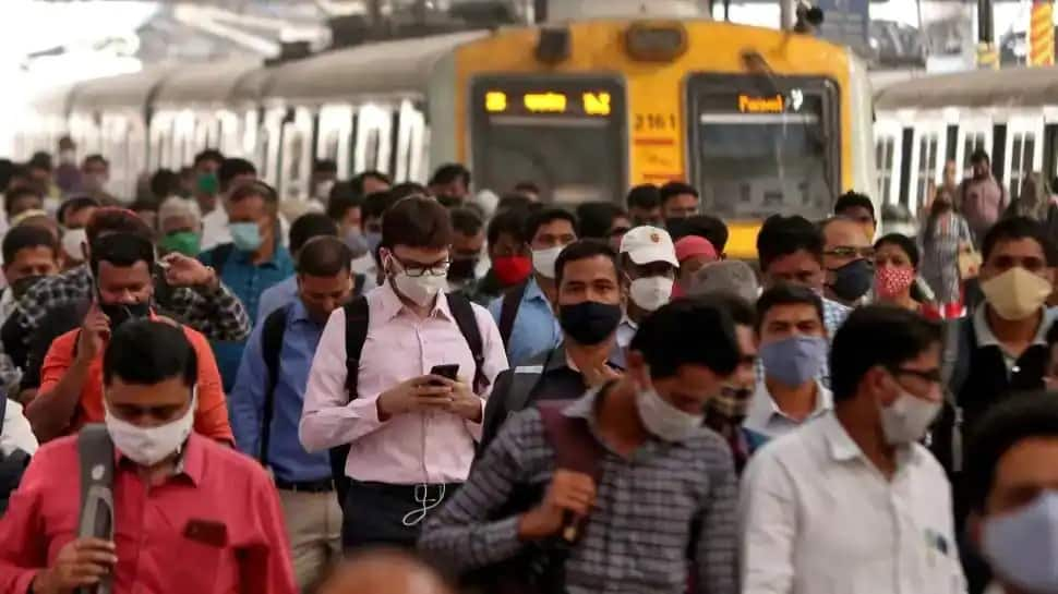 Indian Railways update: Mumbai Local continue to run with slight delay in Maharashtra despite severe waterlogging