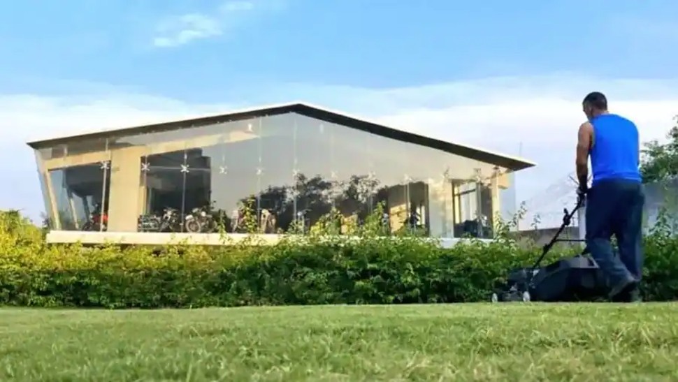MS Dhoni's farmhouse is equipped with a huge garage for the CSK skipper's car and bike collection. (Source: Twitter)