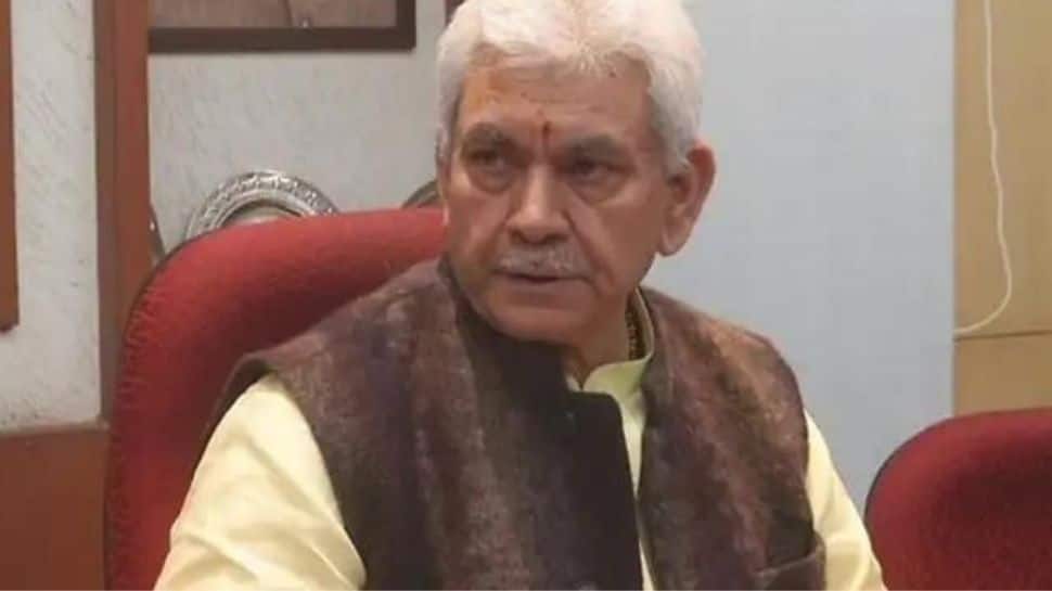 Ahead of Eid, Jammu and Kashmir LG Manoj Sinha visits Dargah Hazratbal, checks arrangements 