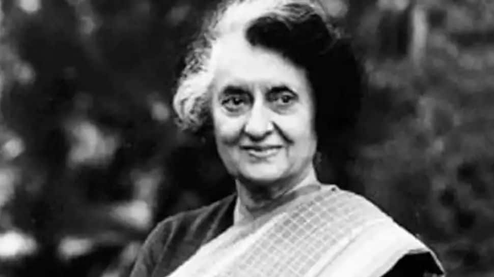 Indira Gandhi shot by her Sikh bodyguards