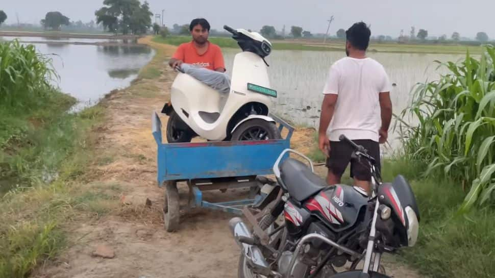 Ola S1 Pro stops working, owner tows electric scooter using Hero motorcycle- Watch