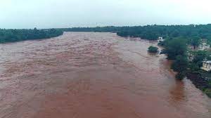 Heavy Rain- Flood In Gujarat: Auranga River Above Danger Mark | Zee News