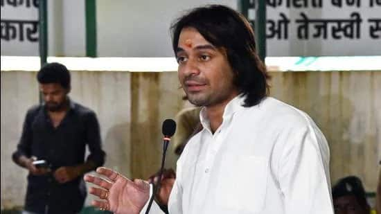 Tej Pratap Yadav stopped from circumambulating &#039;Govardhan Parvat&#039; in Mathura, Lalu&#039;s son attacks Yogi government