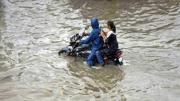 Deshhit Monsoon Mayhem Floods Wreak Havoc In Many Indian States Zee News 9219