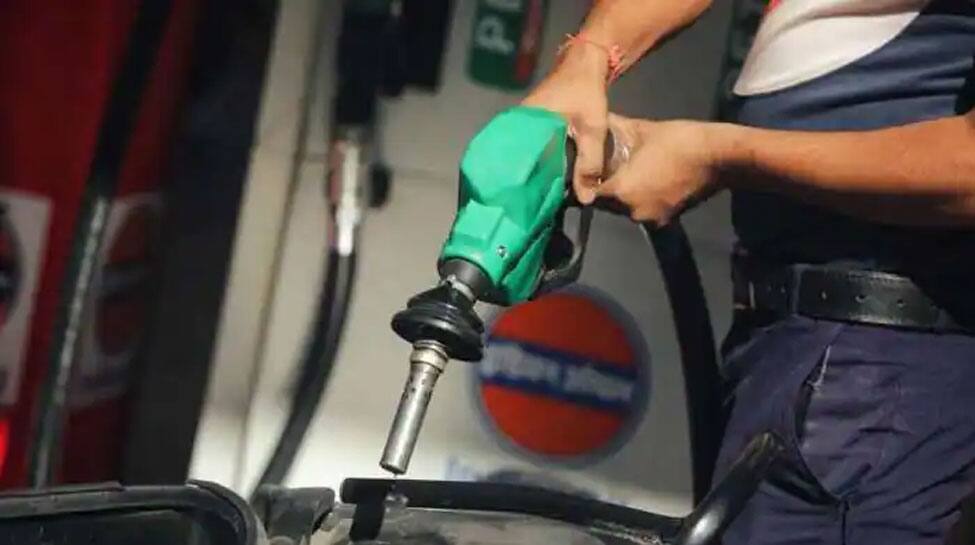 BREAKING: Diesel, petrol prices reduced by upto Rs 5, HUGE relief for people from skyrocketing fuel prices in Maharashtra 