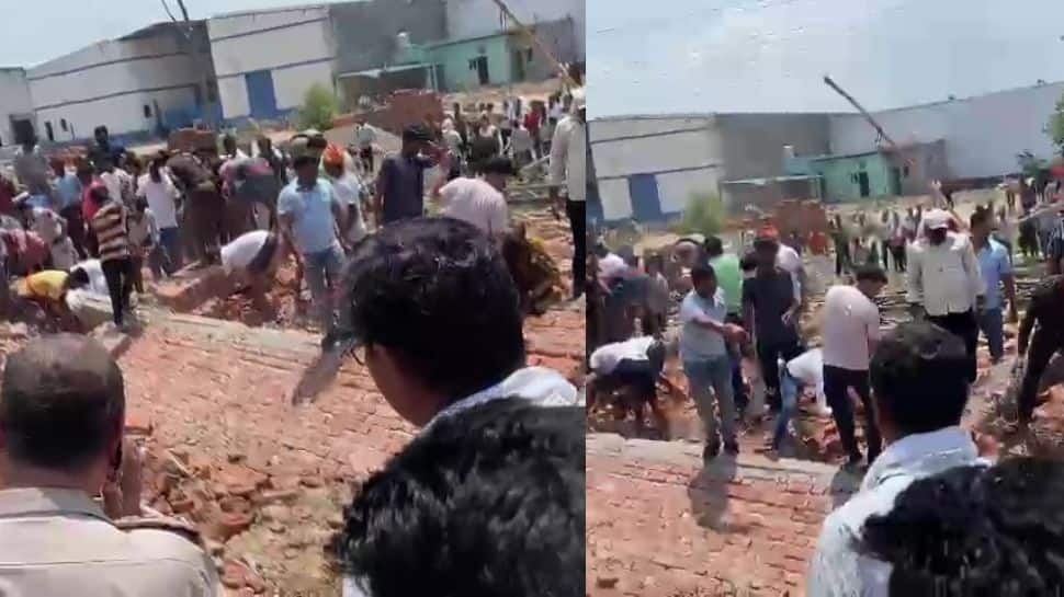 Delhi: At least 5 dead, 9 injured as wall collapses in Alipur, CM Kejriwal says &#039;monitoring relief work&#039;