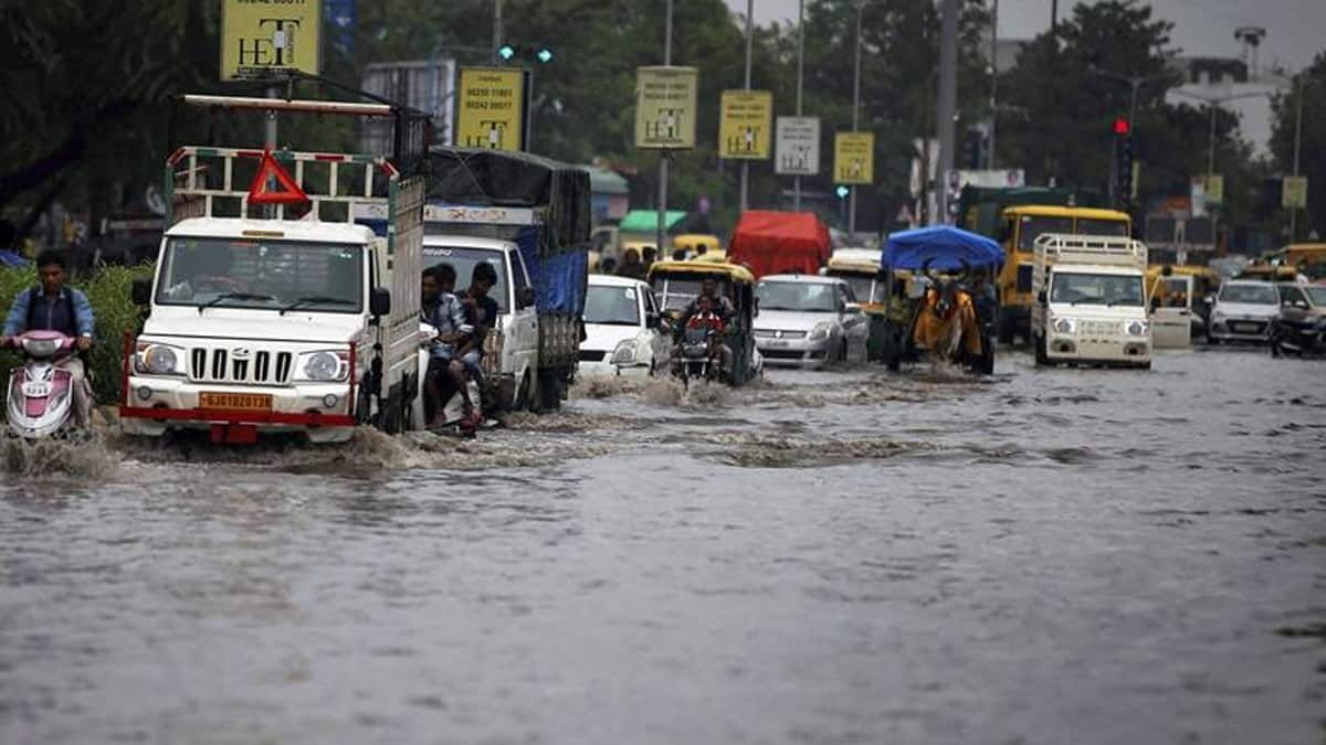 Heavy Rains Wreak Havoc In Madhya Pradesh Zee News 