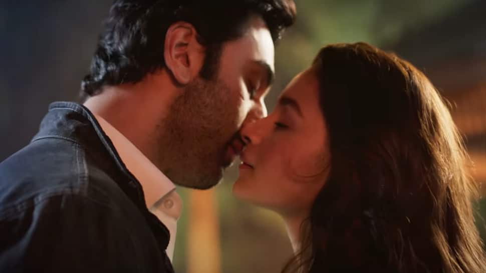 &#039;Kesariya&#039; song: Ranbir Kapoor-Alia Bhatt&#039;s love anthem from Brahmastra is finally OUT!