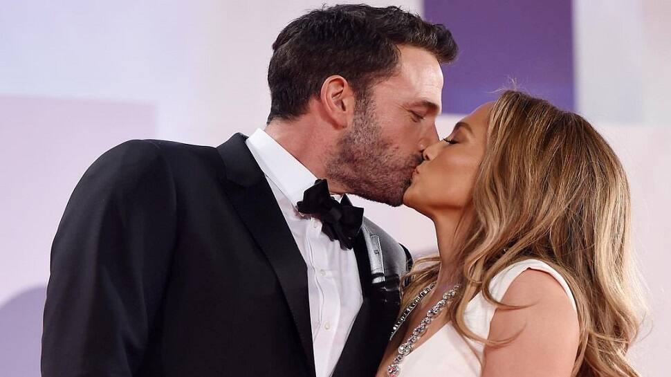 Newlyweds Jennifer Lopez and Ben Affleck to hold a bigger party after the discreet wedding in Las Vegas