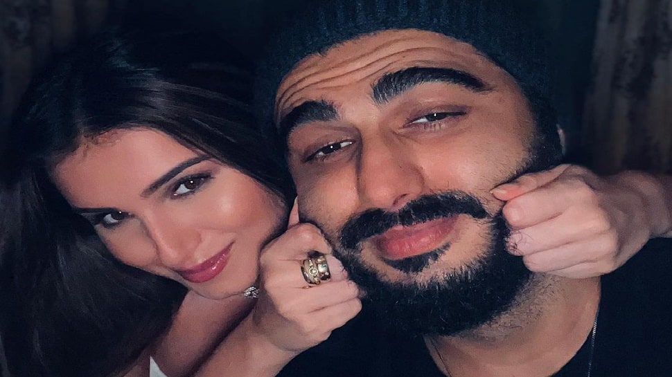 Arjun Kapoor &#039;bribes&#039; his &#039;Ek Villain Returns&#039; co-star Tara Sutaria, here&#039;s why...