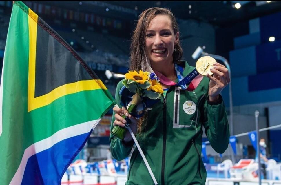 Tatjana Schoenmaker is a South African swimmer specializing in breaststroke event. She won the gold medal and set the world record in the 200-metre breaststroke and also won the silver medal in the 100-metre breaststroke at the 2020 Olympic Games. (Source: Twitter)