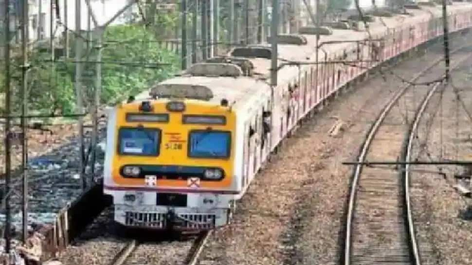 Mumbai local Update: Train services disrupted for second day; rail fracture on Harbour line