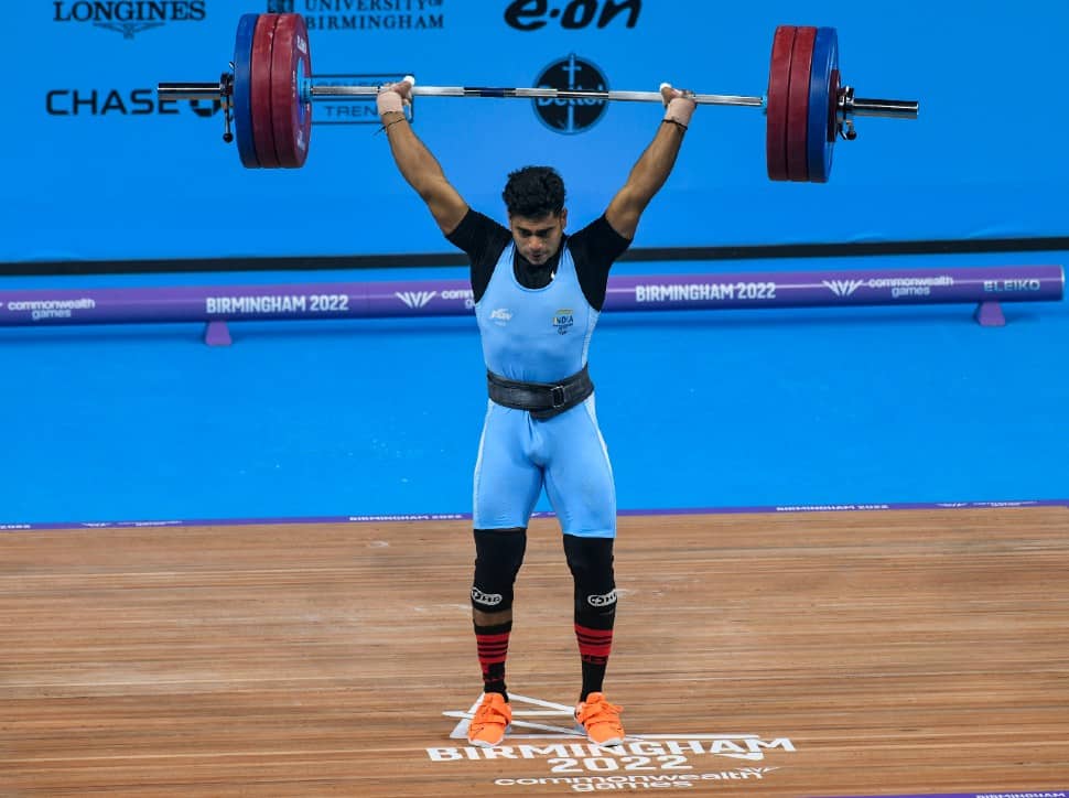 Achinta Sheuli took up weighlifting inspired by his elder brother Alok