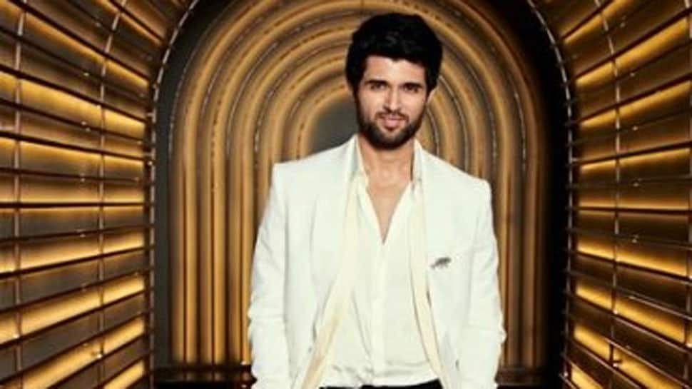 &#039;Liger&#039; star Vijay Deverakonda looks dapper in white suit : SEE PICS