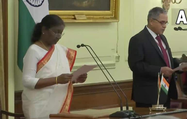 Suresh N Patel takes oath as new Central Vigilance Commissioner