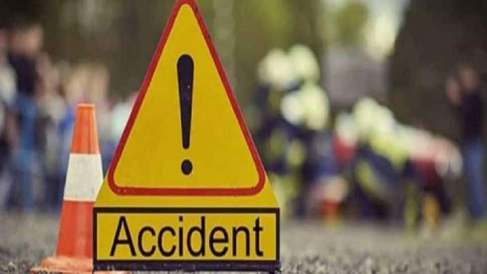 Bihar: 40 kanwariyas injured, six in critical condition as bus rams into stationary truck in Gopalganj