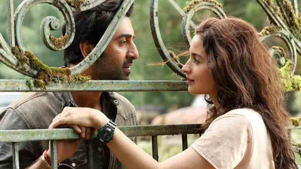 Mom-to-be Alia Bhatt drops unseen adorable photo of husband Ranbir Kapoor from &#039;Brahmastra&#039; sets