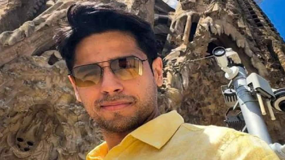 Sidharth Malhotra is on a hunt to &#039;find out where he truly belongs&#039;, shares DASHING selfie!