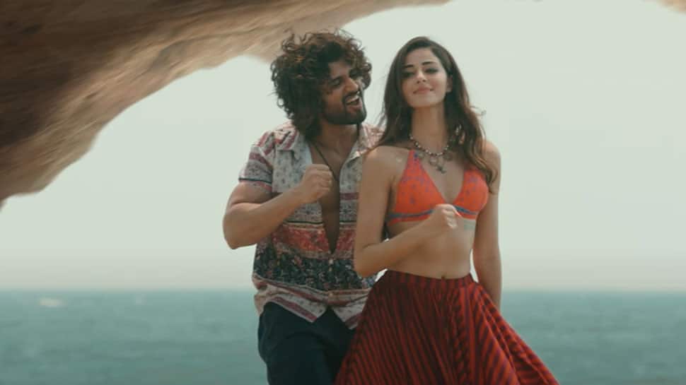 Aafat song: Vijay Deverakonda and Ananya Panday&#039;s steamy chemistry in new Liger track will leave you bowled - Watch