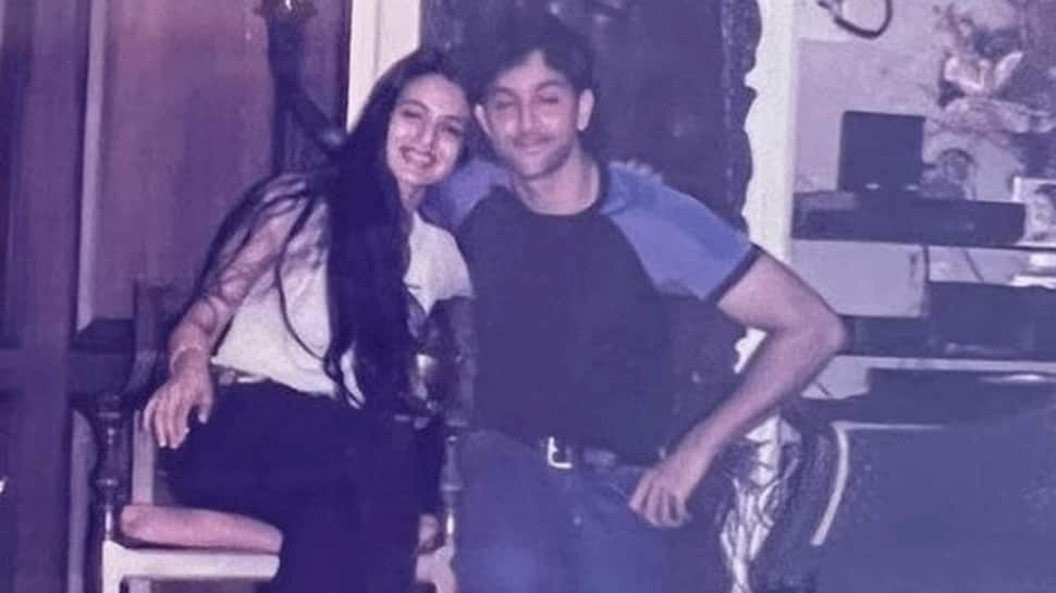 ameesha-patel-shares-unrecognizable-photo-of-hrithik-roshan-before