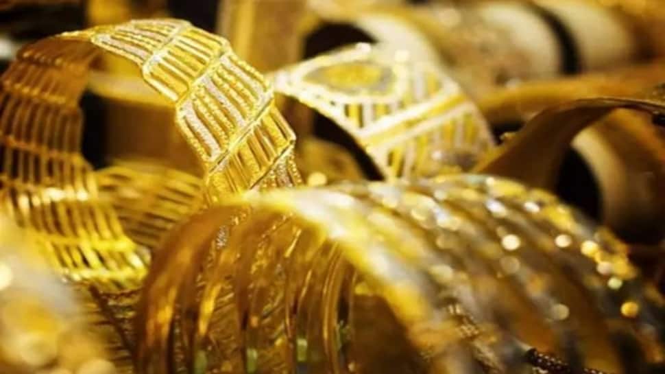 Gold price today, August 7: Gold rates drop; yellow metal stands at Rs 51,870