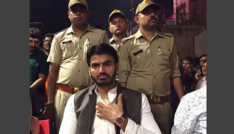 Absconding BJP &#039;neta&#039; Shrikant Tyagi arrested by UP Police near Noida 